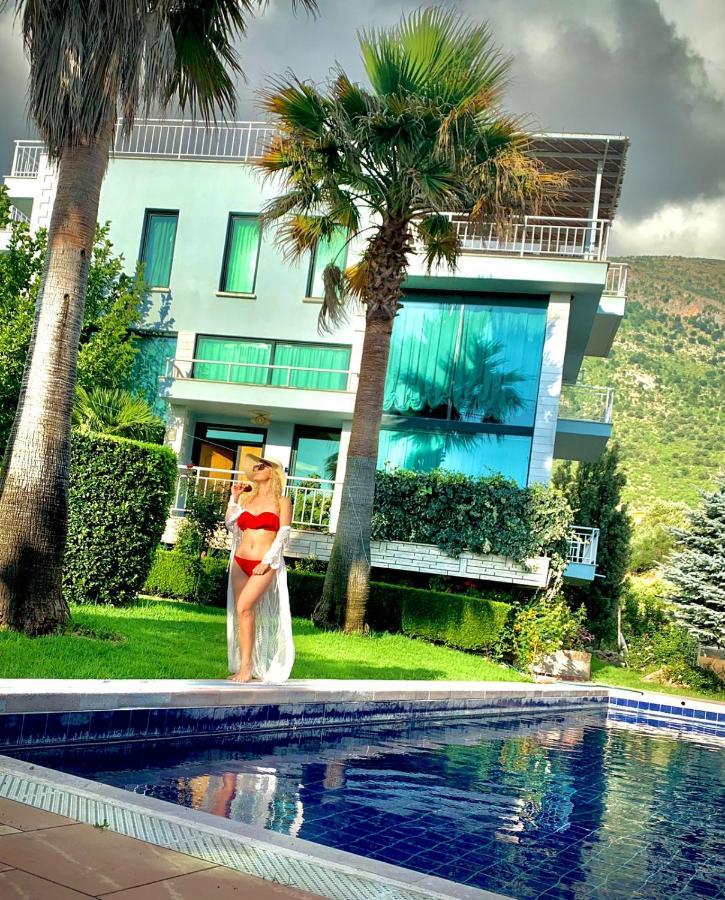 Family Beach Swimming Pool Villa Luanit Trajas Esterno foto